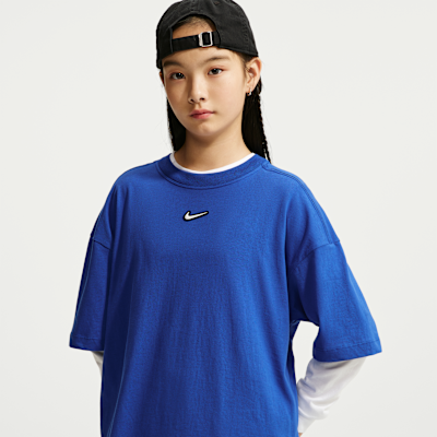 Nike Sportswear Older Kids' Oversized T-Shirt. Nike ID